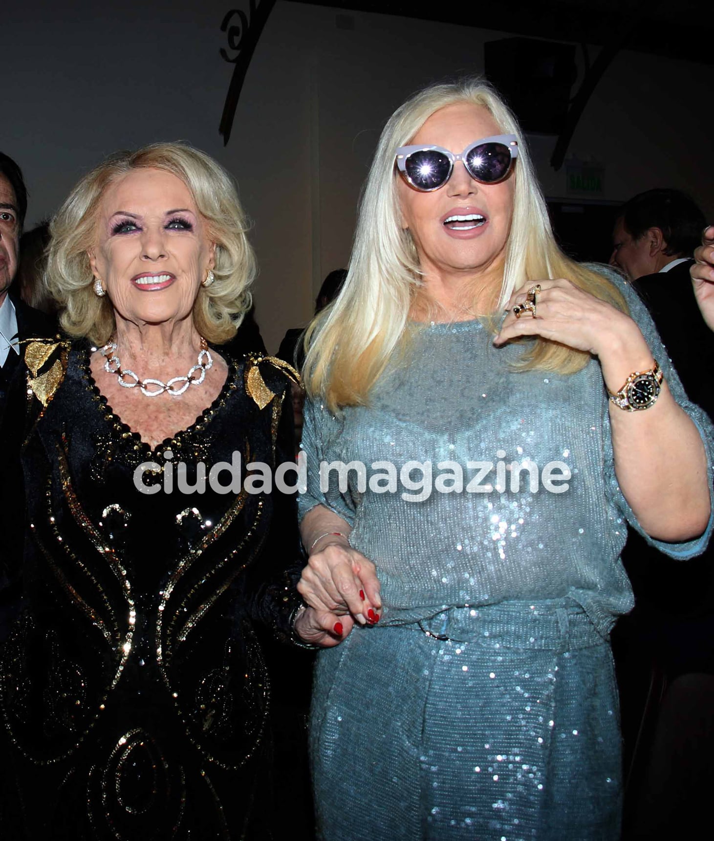 Moria Casán, Mirtha Legrand y Susana Giménez, puro cariño y complicidad en el escenario. (Foto: Movilpress)