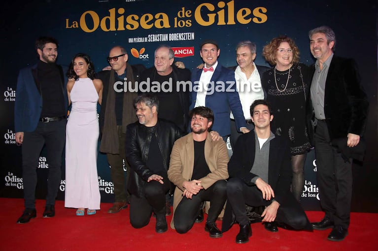 Muchos famosos top en la avant premiere de La odisea de los giles, el nuevo filme de Ricardo y el Chino Darín. (Foto: Movilpress)