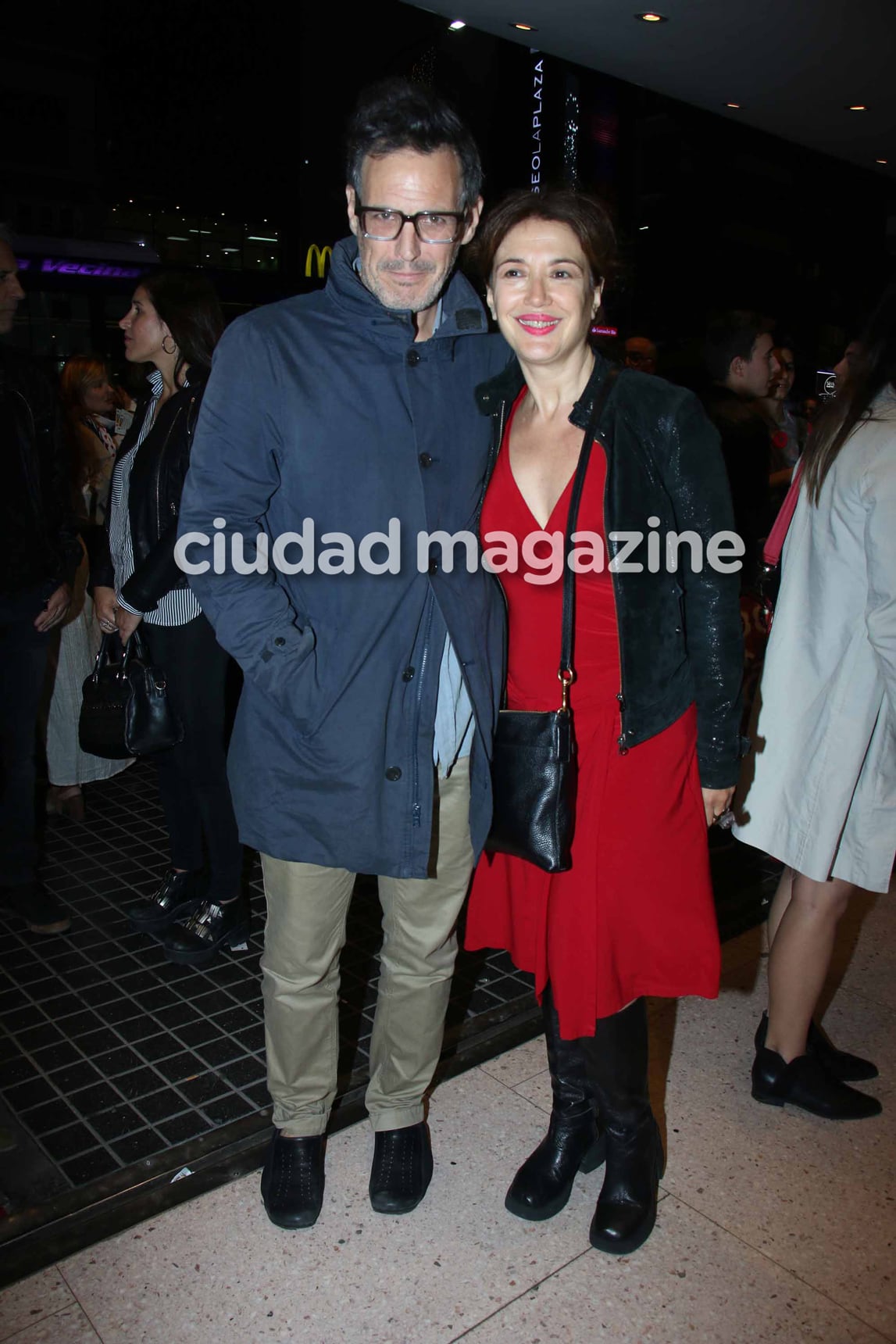 Nacho Gadano y Andrea Bonelli, en el estreno de El violinista en el tejado. Foto: Movilpress.