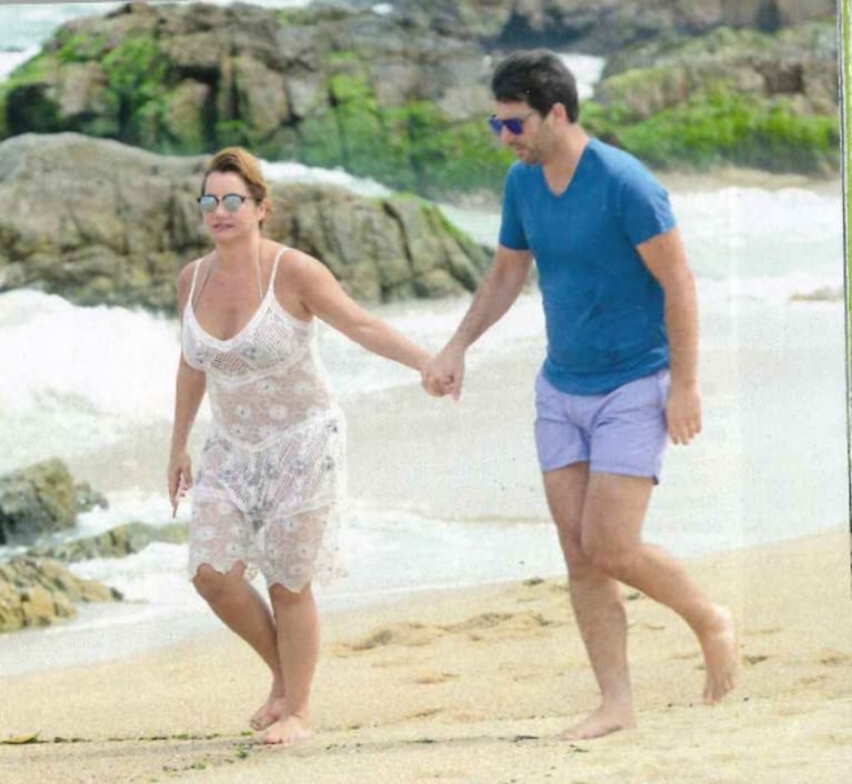 Nancy Pazos, mimosa con su novio en las playas de Punta: look con transparencias y caminata al atardecer