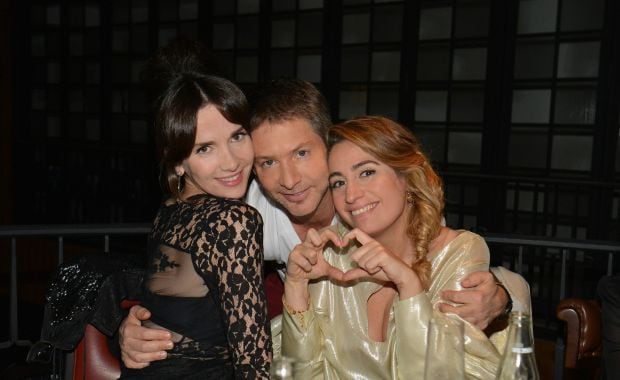 Natalia Oreiro, Adrián Suar y Muriel Santa Ana, de festejo. (Foto: prensa El Trece)