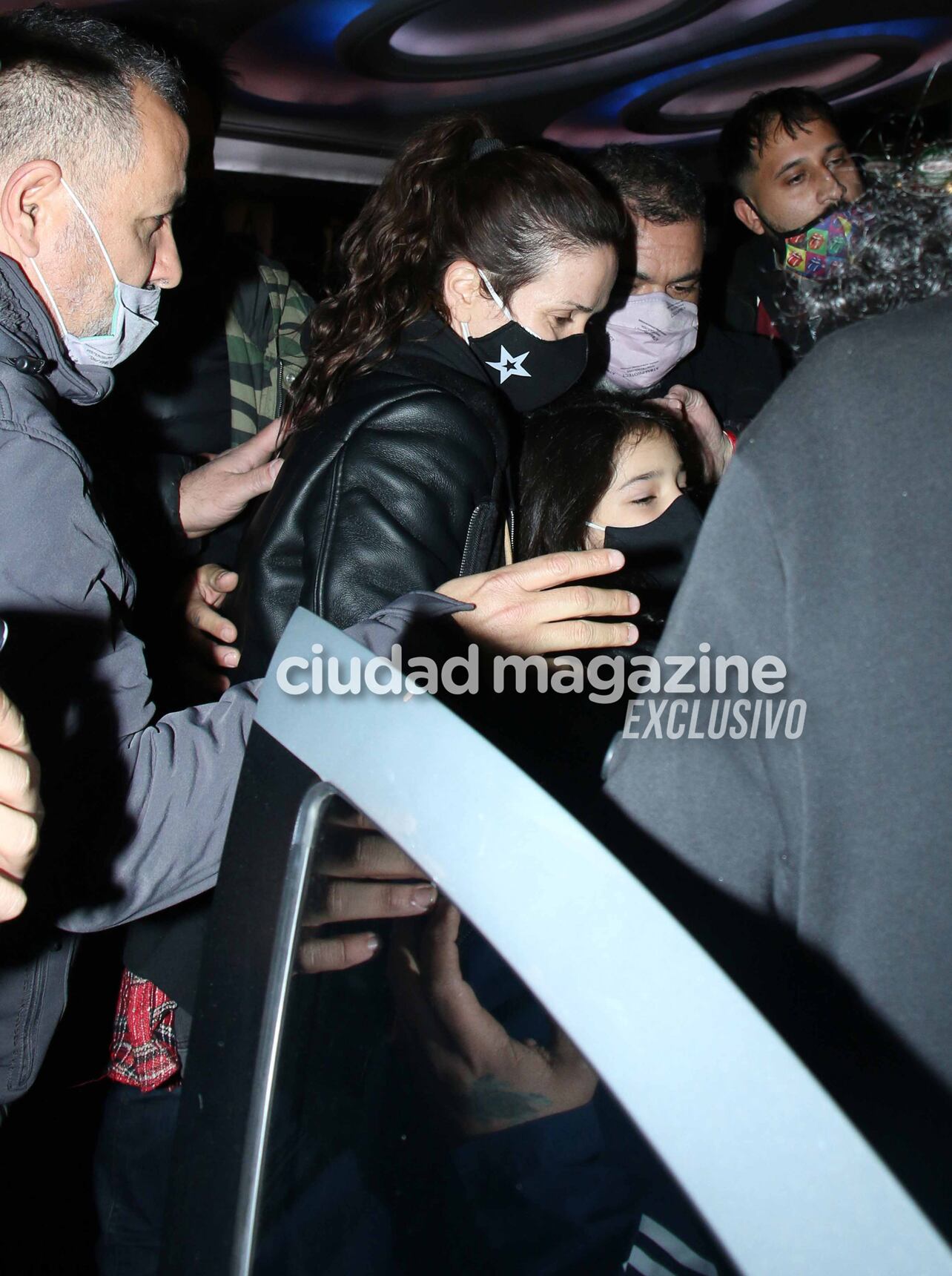 Natalia Oreiro y su hijo Atahualpa disfrutaron del recital que dio Ricardo Mollo (Foto: Movilpress)