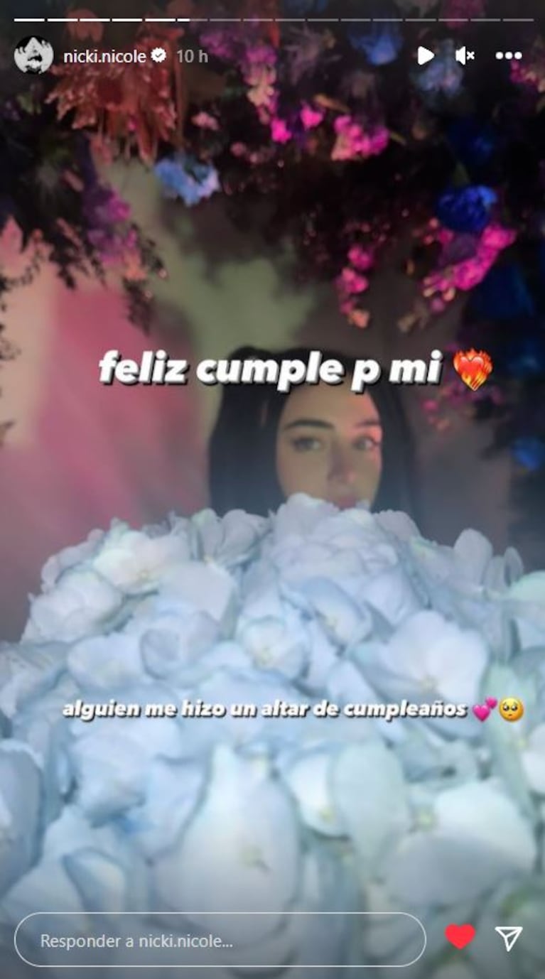 Nicki Nicole mostró el romántico regalo que le hizo Peso Pluma por su cumpleaños y se confirmaría el romance