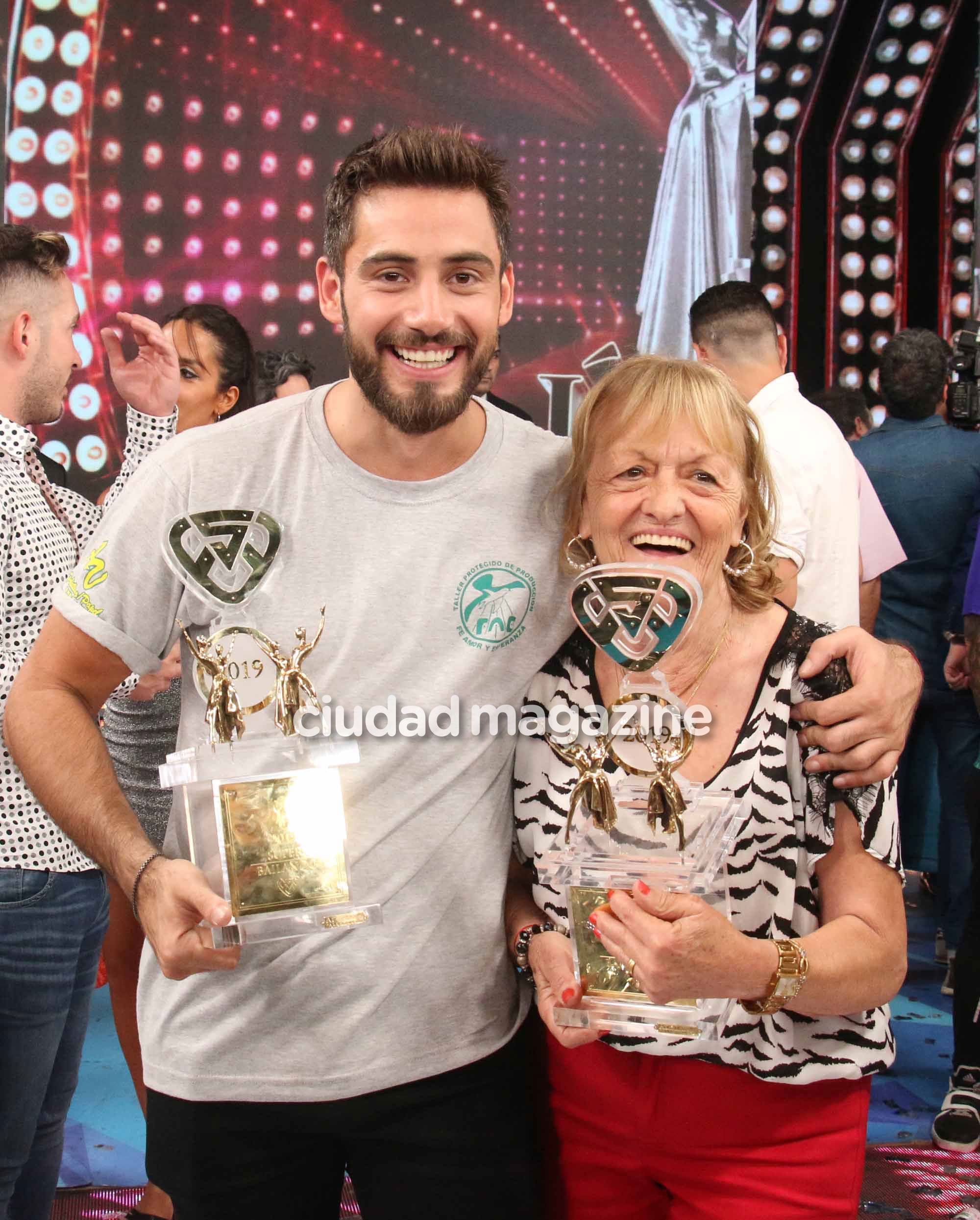 Nico Occhiato, con su abuela en la final del Súper Bailando 2019 (Foto: Movilpress)