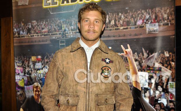 Nico Riera también acaparó las miradas con su nuevo bigote (Foto: Jennifer Rubio). 