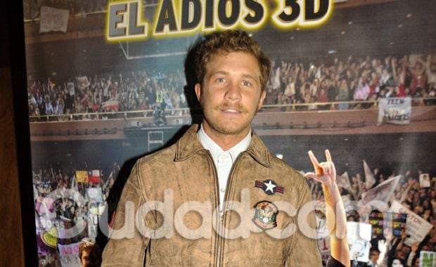 Nico Riera también acaparó las miradas con su nuevo bigote (Foto: Jennifer Rubio). 