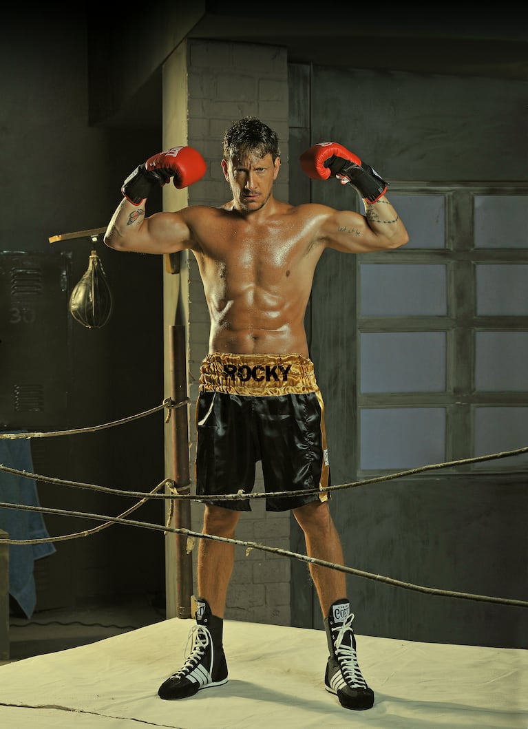 Nico Vázquez se pondrá en la piel de Rocky para la versión teatral: las fotos de su transformación física