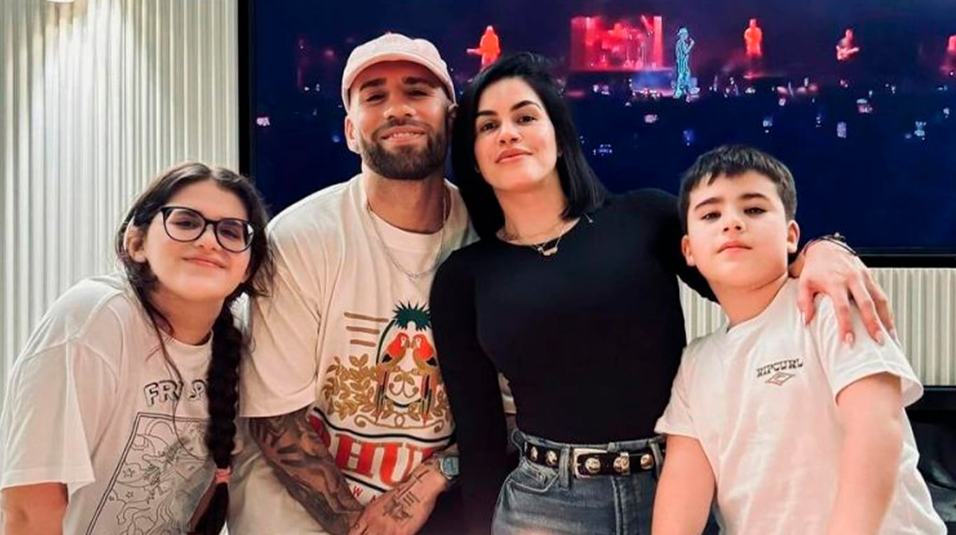 Nicolás Otamendi y familia