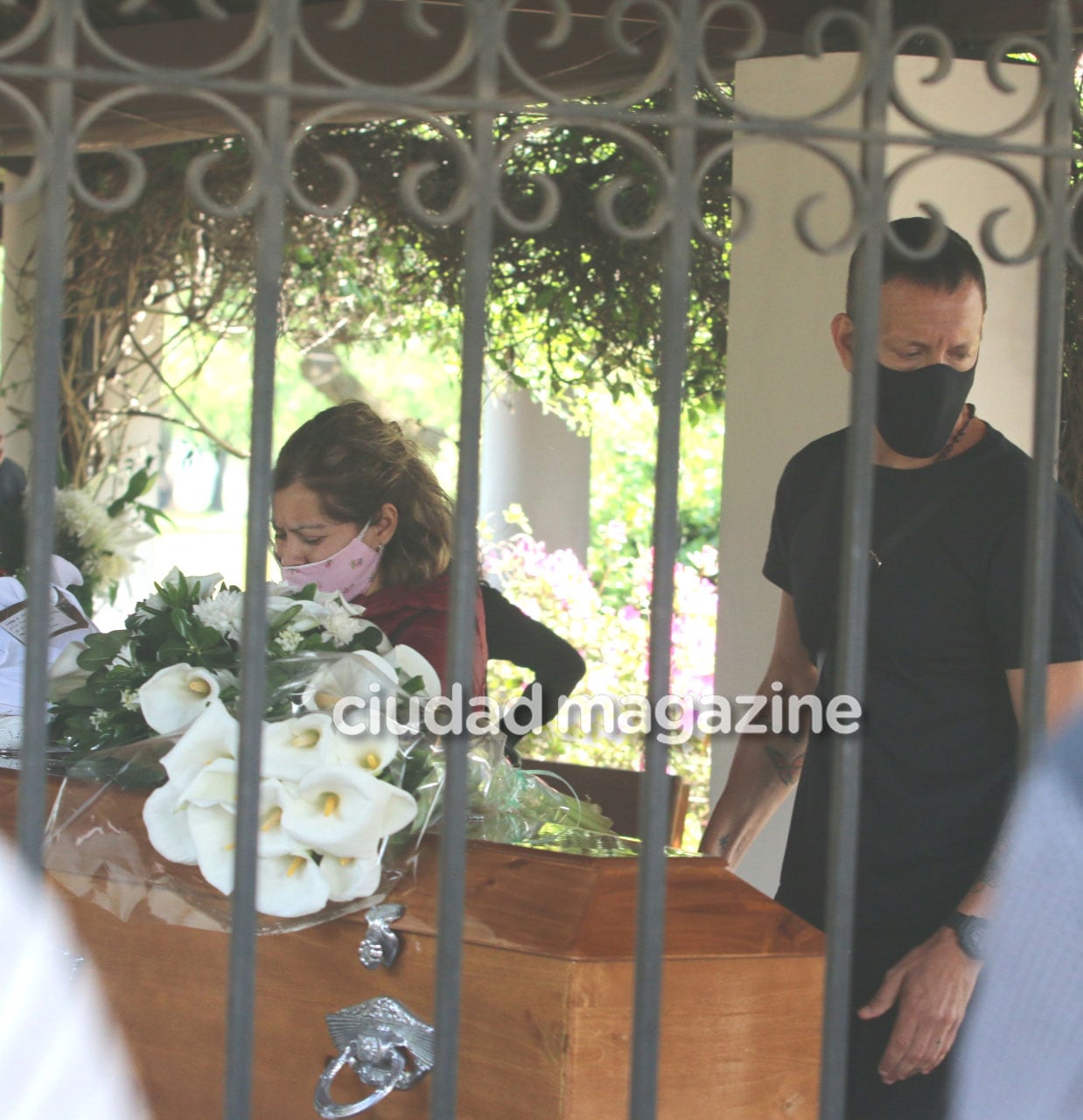 Nicolás Vázquez en el último adiós a Hugo Accardi. (Foto: Movilpress)