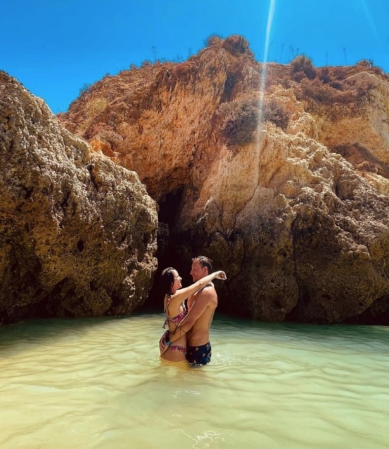 Nicolás Vázquez y Gimena Accardi se despidieron de sus vacaciones con románticas fotos