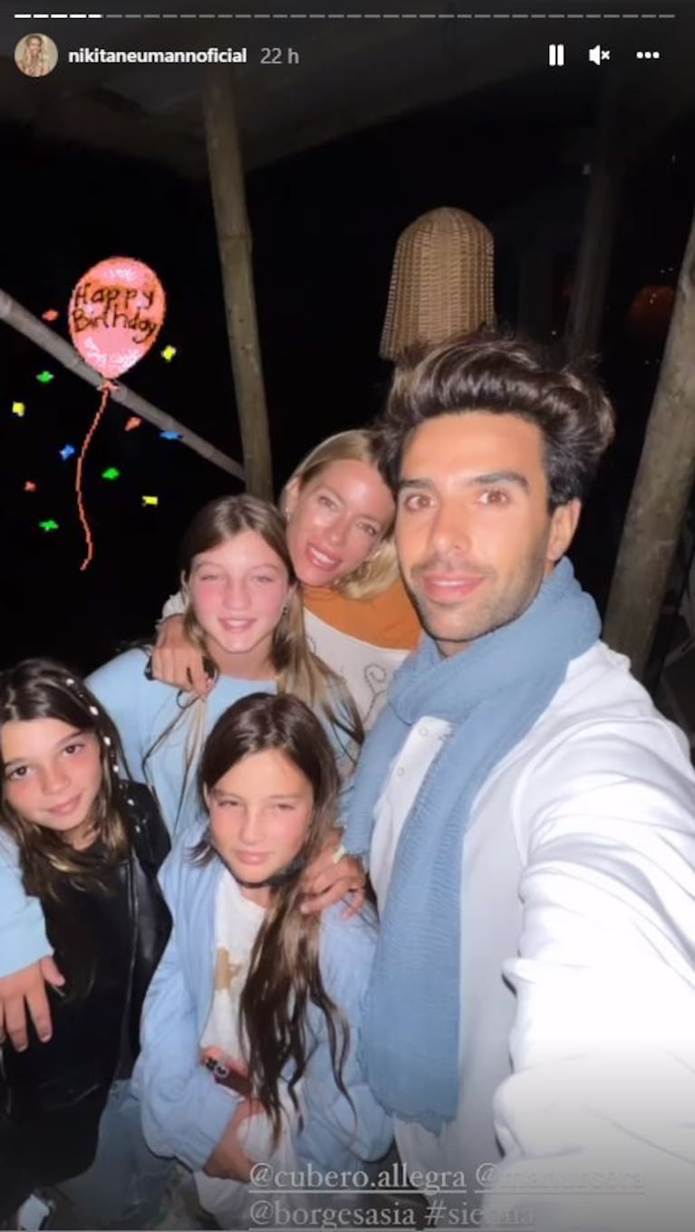 Nicole Neumann celebró el cumpleaños de Allegra en un yate con Manu Urcera y Wanda Nara le regaló un "like"