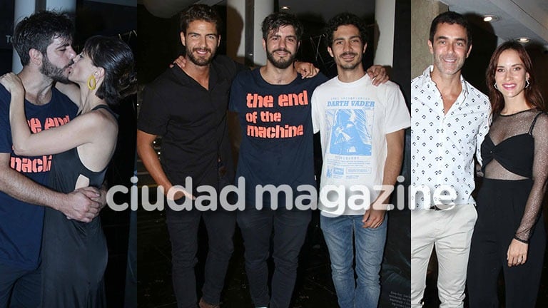 Noche de besos y galanes en el debut de la obra que protagoniza Caponi. Fotos: Movilpress.