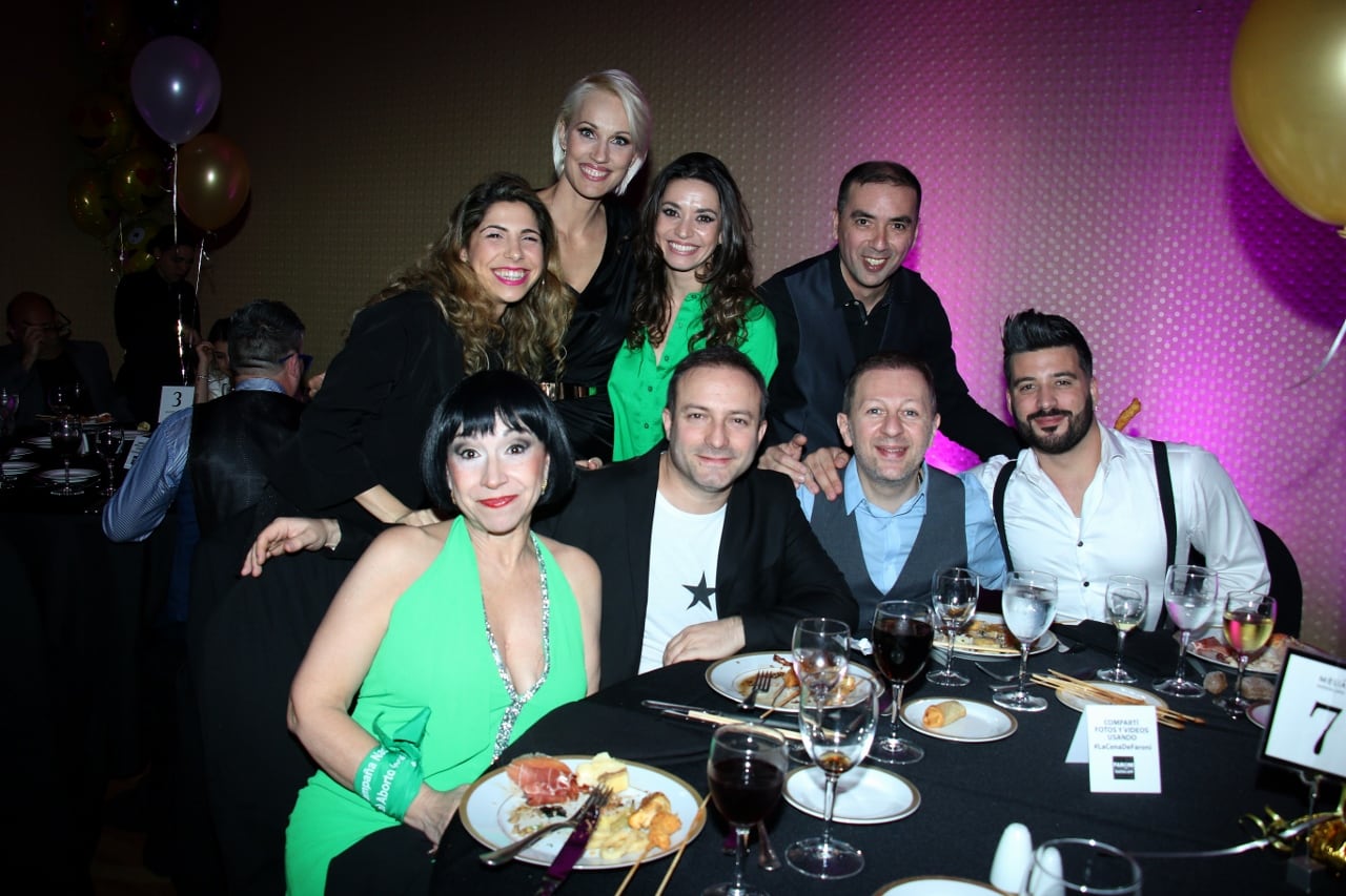 Noche de estrellas en la tradicional cena de Faroni