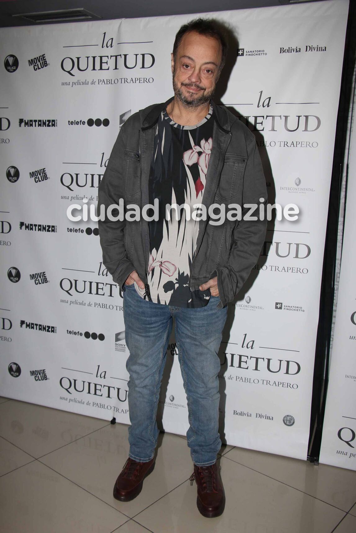 ¡Noche de looks y cine argentino! Furriel, Guille Valdés, Nico Francella y muchos famosos, en la premiere de La Quietud. (Foto: Movilpress)