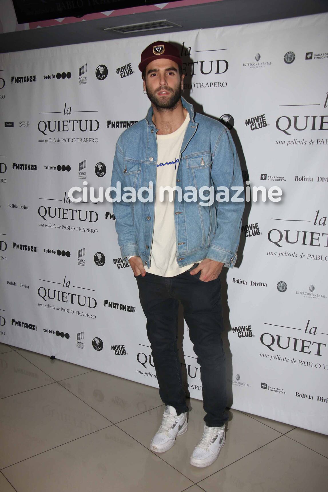 ¡Noche de looks y cine argentino! Furriel, Guille Valdés, Nico Francella y muchos famosos, en la premiere de La Quietud. (Foto: Movilpress)