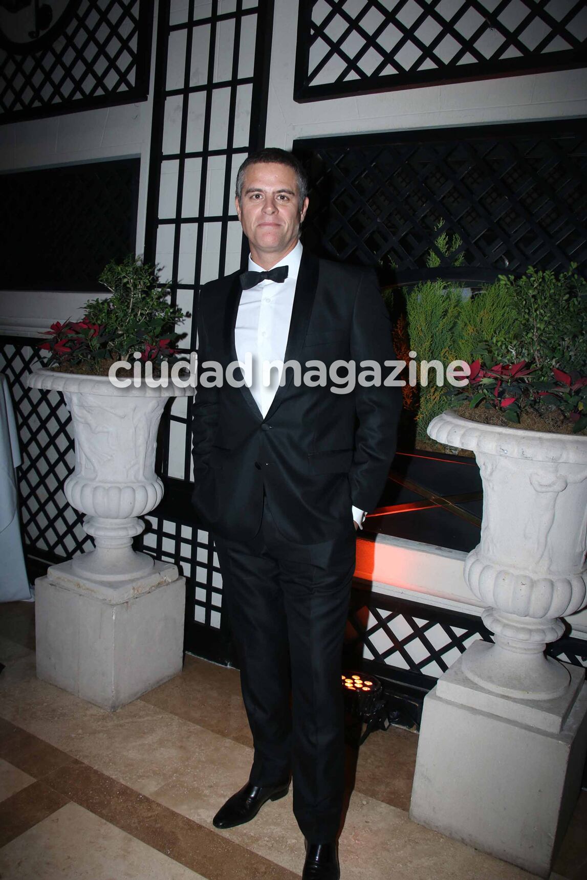 Noche de parejitas y looks en la cena anual de la Cruz Roja Argentina. (Foto: Movilpress)