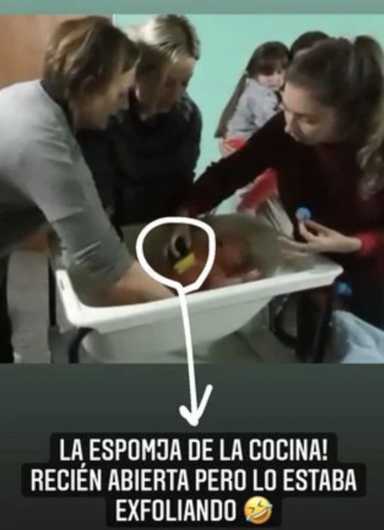 Noelia Marzol bañó a su bebé con una esponja que es para lavar los platos: "Lo estaba exfoliando" 