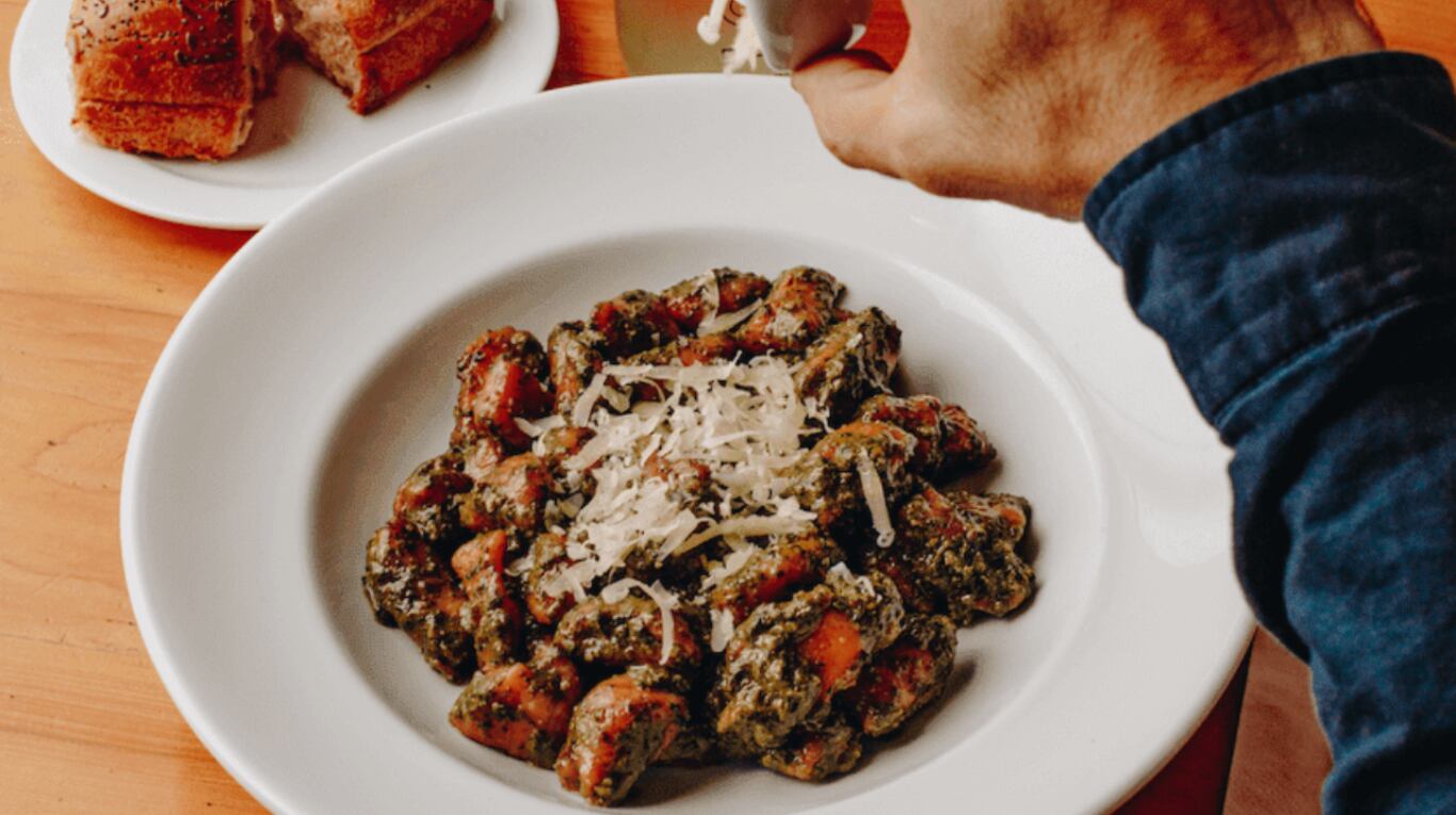 Ñoquis de boniato con pesto genovés de Ninina: la receta simple perfecta para tu mesada 