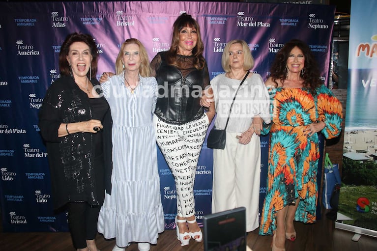 Nora Cárpena, Moria Casán, Graciela Dufau, Luisa Kuliok y María Leal   (Foto: Movilpress)