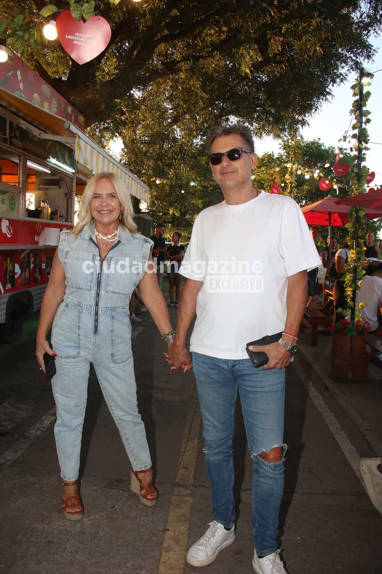 Nora Colosimo, mamá de Wanda Nara, y su pareja (Foto: Movilpress)