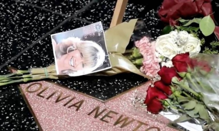  Olivia Newton-John: ofrecen un funeral de estado