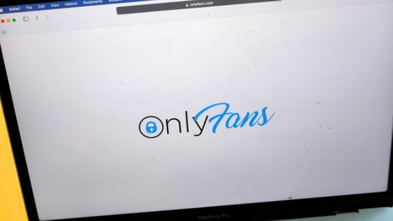 OnlyFans prohíbe el contenido sexualmente explícito desde octubre, pero no los desnudos. Foto: Reuter. 