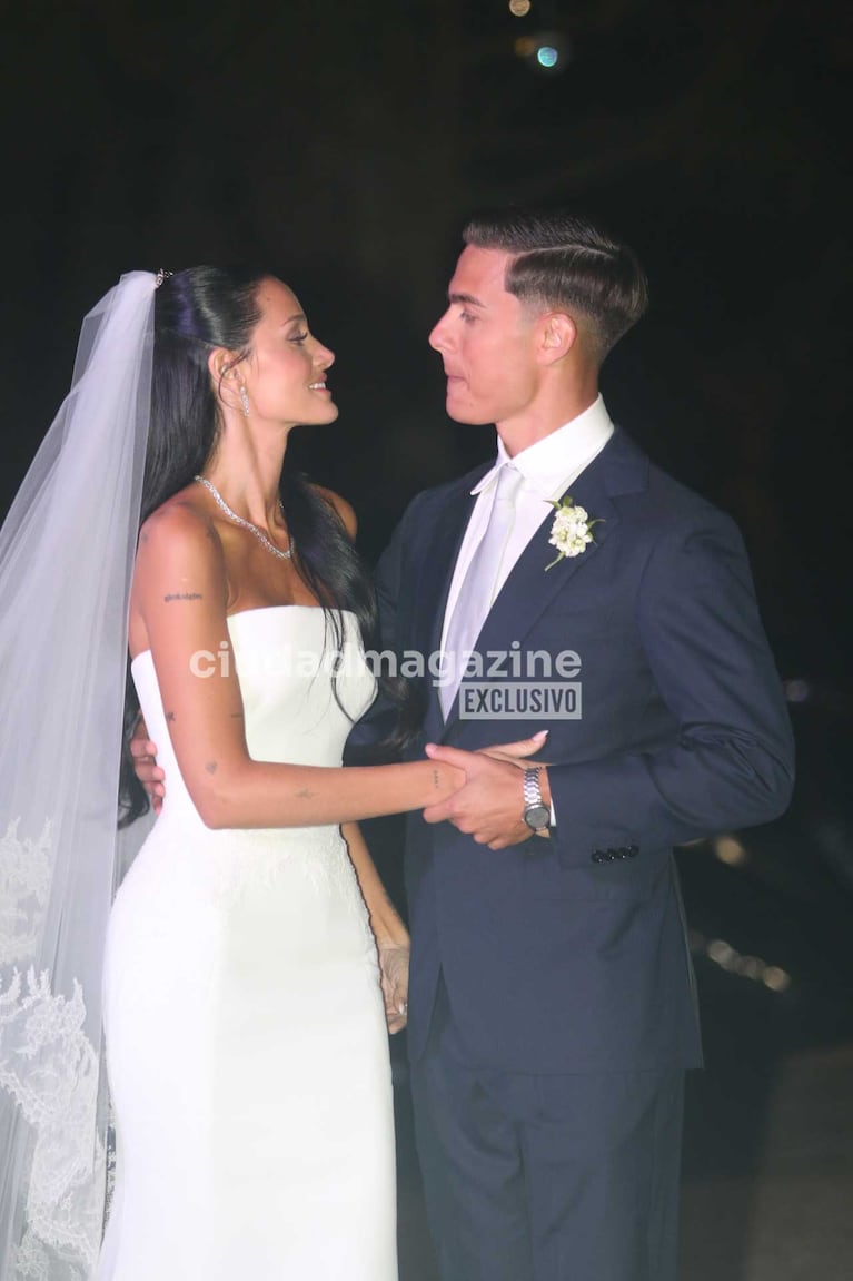 Oriana Sabatini y Paulo Dybala se casaron tras seis años de novios. (Foto: Movilpress)