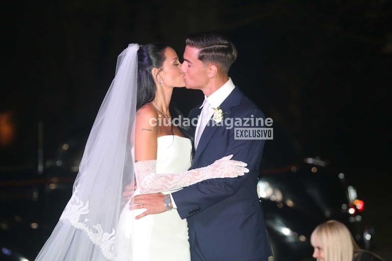 Oriana Sabatini y Paulo Dybala se casaron tras seis años de novios. (Foto: Movilpress)