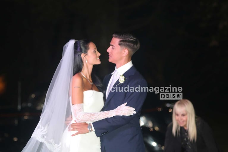 Oriana Sabatini y Paulo Dybala se casaron tras seis años de novios. (Foto: Movilpress)