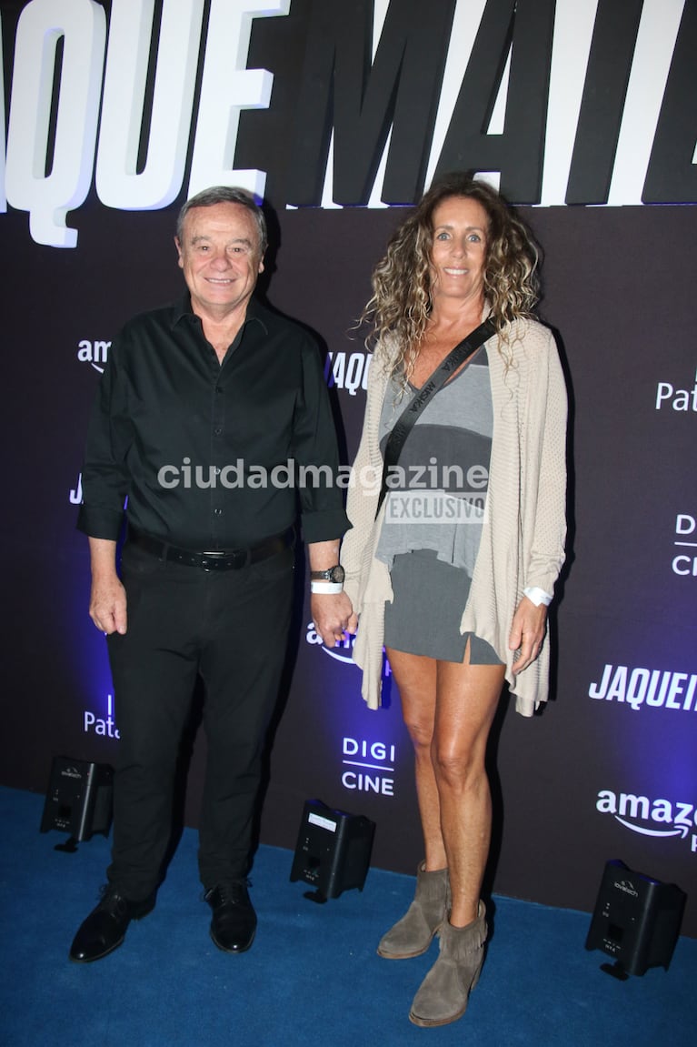 Pablo Codevilla y Noelí Calvo en el estreno de Jaque Mate (Foto: Movilpress).