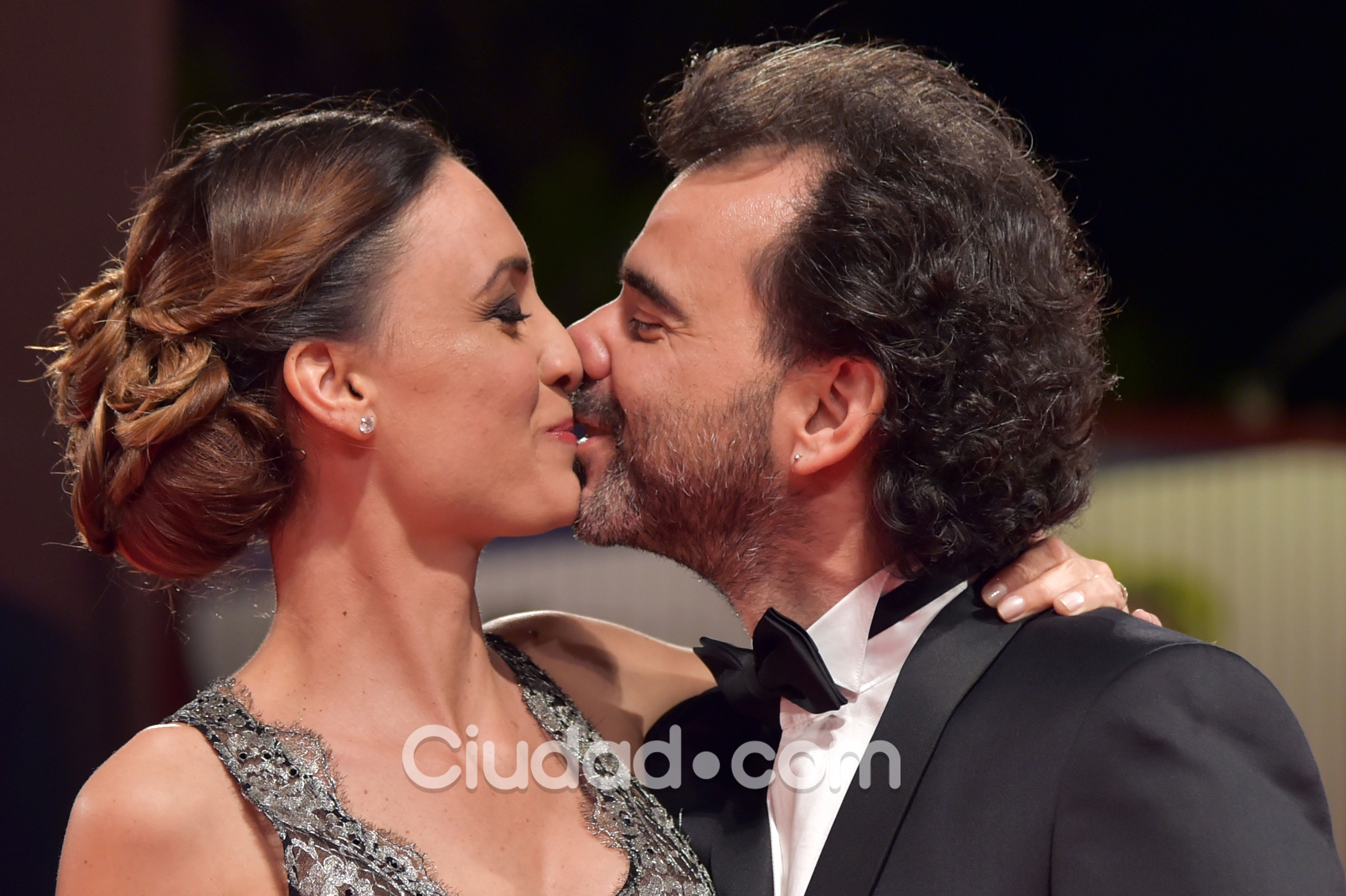 Pablo Trapero y Martina Gusmán, en el Festival de Venecia. (Foto: AFP)