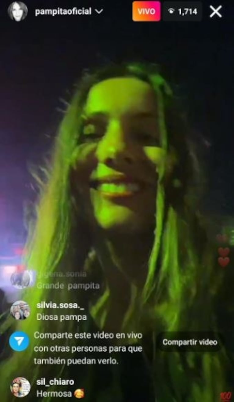 Pampita coincidió con Wanda Nara en una fiesta en Ibiza y la mostró en un vivo 