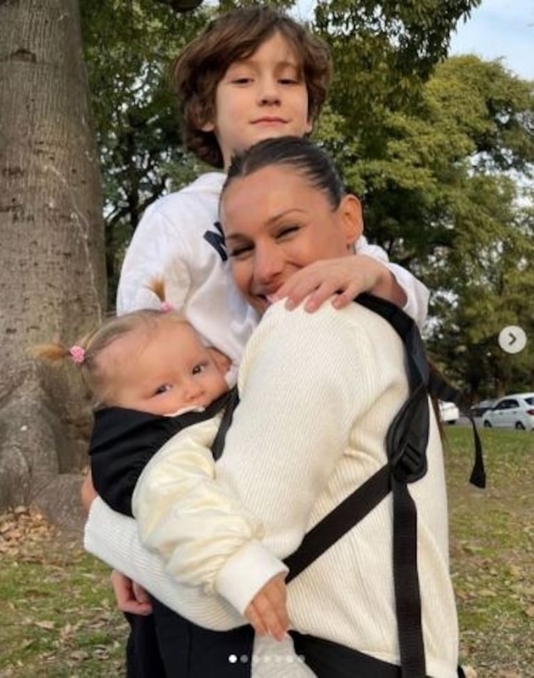 Pampita compartió las fotos más dulces junto a sus hijos menores, Ana y Benicio Vicuña