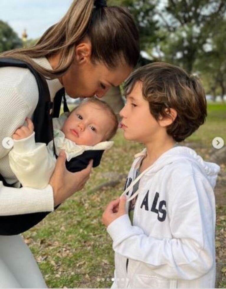 Pampita compartió las fotos más dulces junto a sus hijos menores, Ana y Benicio Vicuña