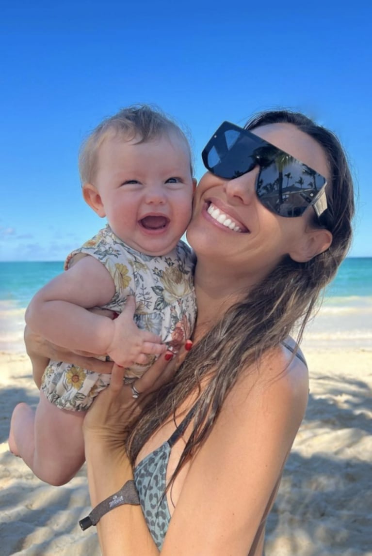 Pampita dejó espiar sus paradisíacas vacaciones playeras con sus hijos en Punta Cana