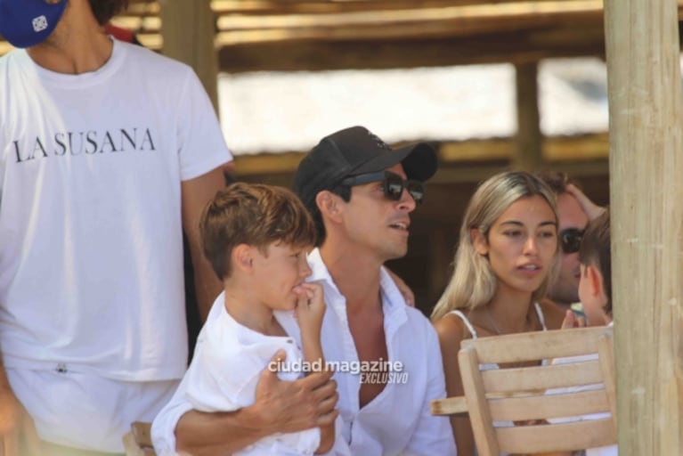 Pampita festejó por adelantado su cumpleaños en Punta: las fotos de la celebración con sus hijos y amigos