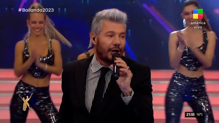 Pampita hizo un sorpresivo gesto en vivo cuando hablaban de la ola de separaciones en Bailando 2023