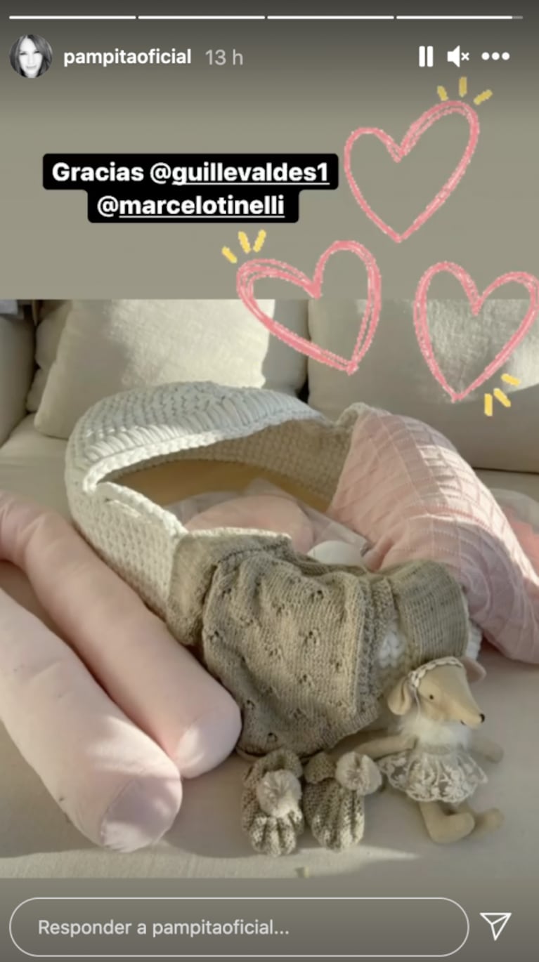 Pampita mostró el regalo que le enviaron Marcelo Tinelli y Guillermina Valdés por el nacimiento de Ana: "Gracias"