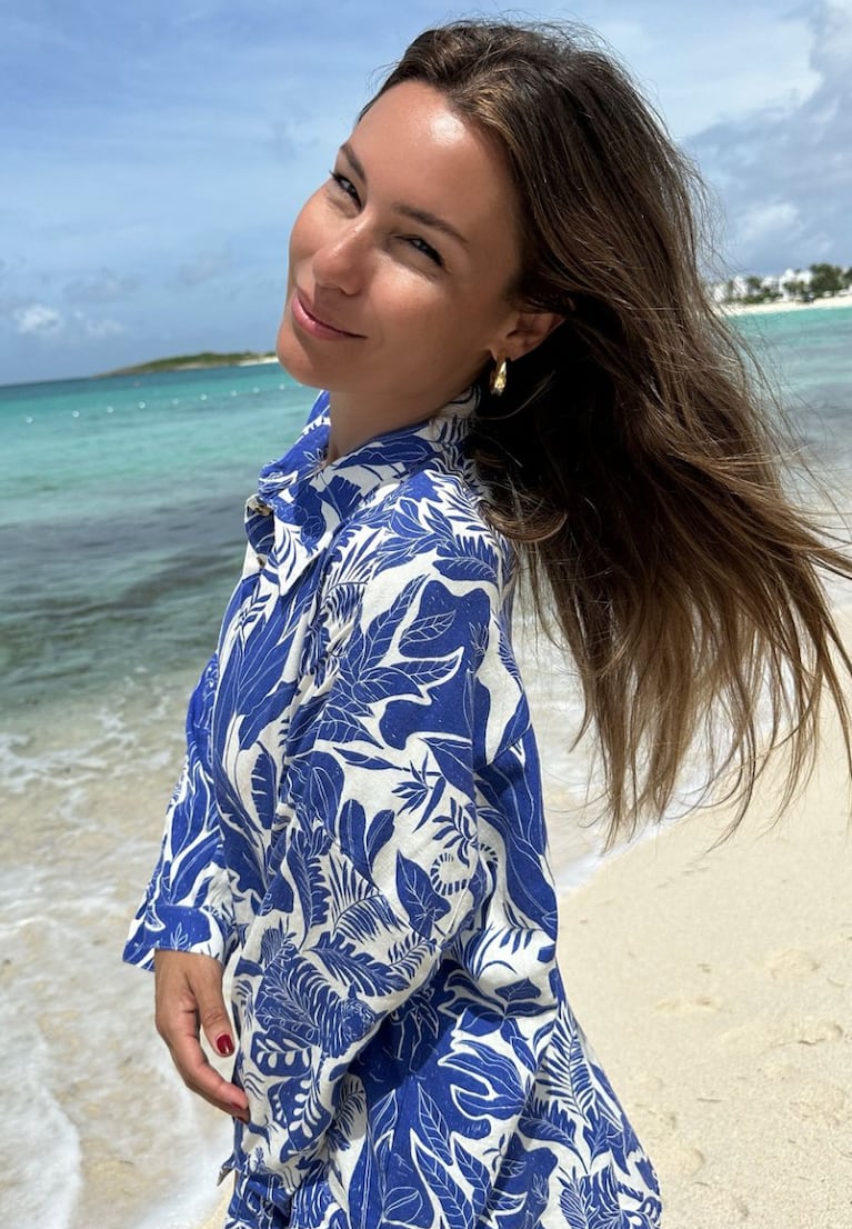 Pampita se irá de viaje durante dos meses.