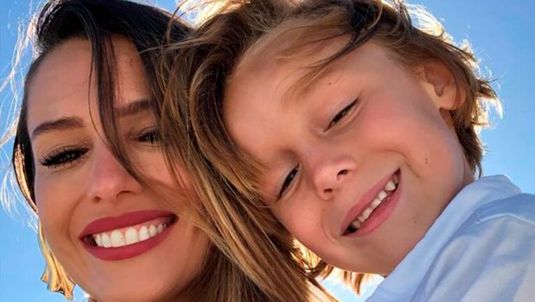 Pampita sorprendió al mostrar el pasatiempo de su hijo Benicio.