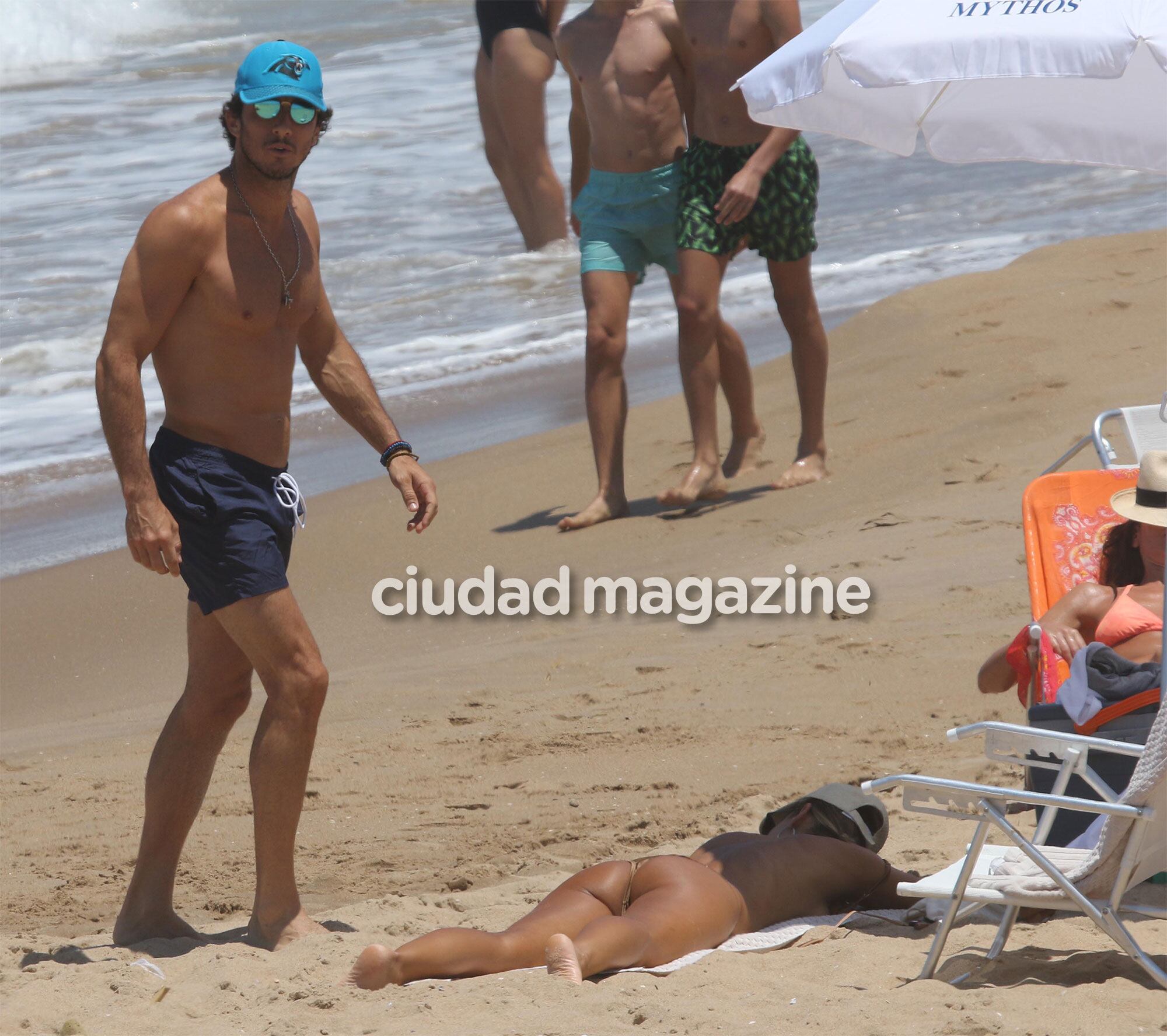 Pampita y Pico Mónaco, reconciliados y en la playa (Foto: GM Press)