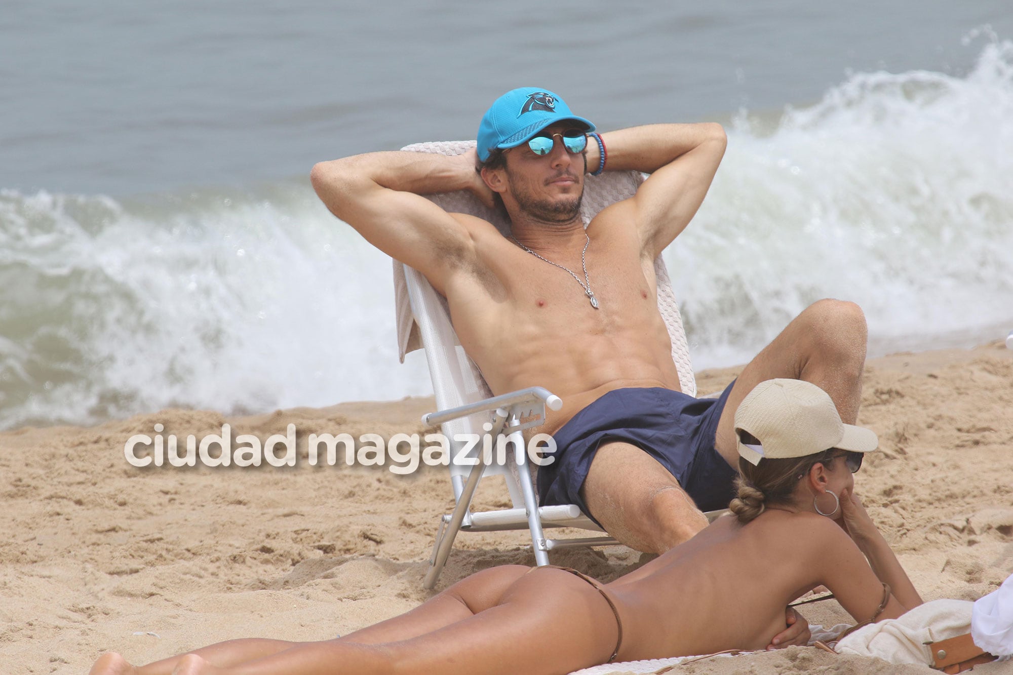 Pampita y Pico Mónaco, reconciliados y en la playa (Foto: GM Press)