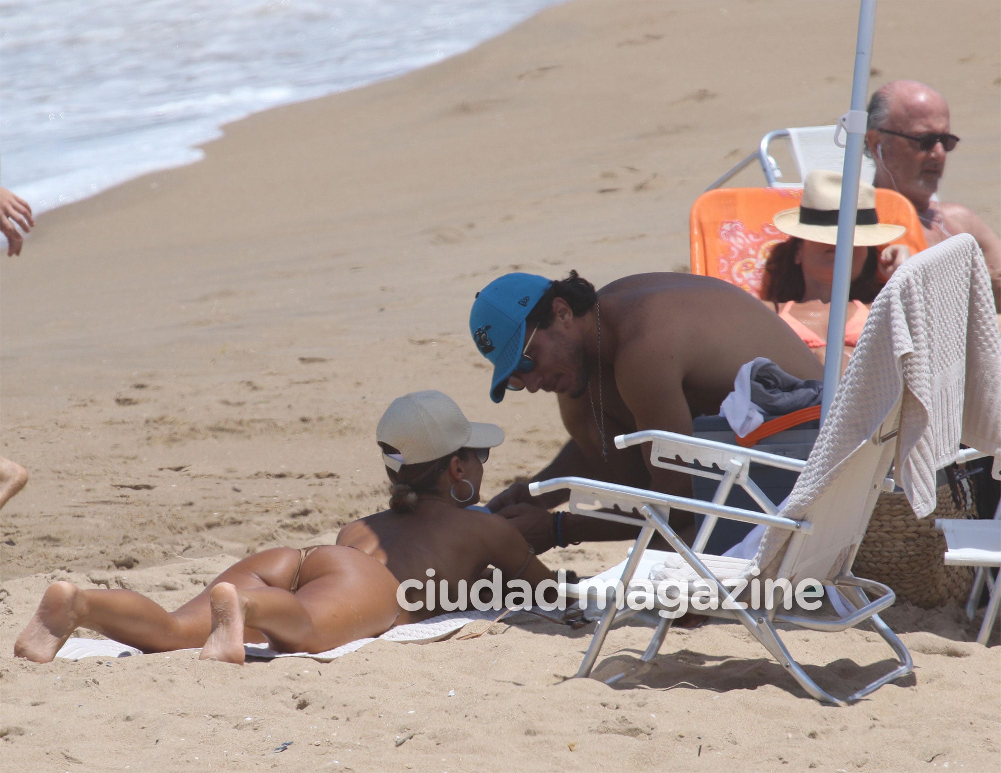 Pampita y Pico Mónaco, reconciliados y en la playa (Foto: GM Press)