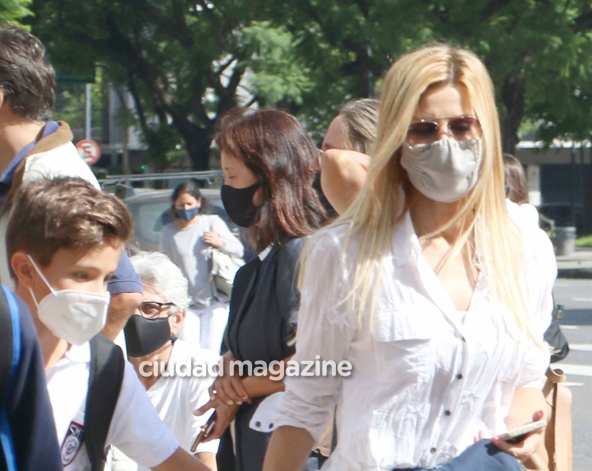 Panam acompañó a su hijo mayor a su regreso a clases presenciales en plena pandemia: las fotos. (Foto Movilpress)