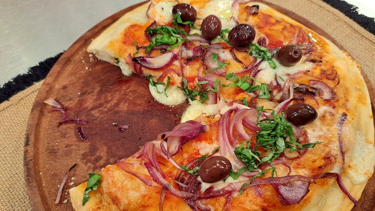 Para compartir en familia o con amigos: pizza rellena