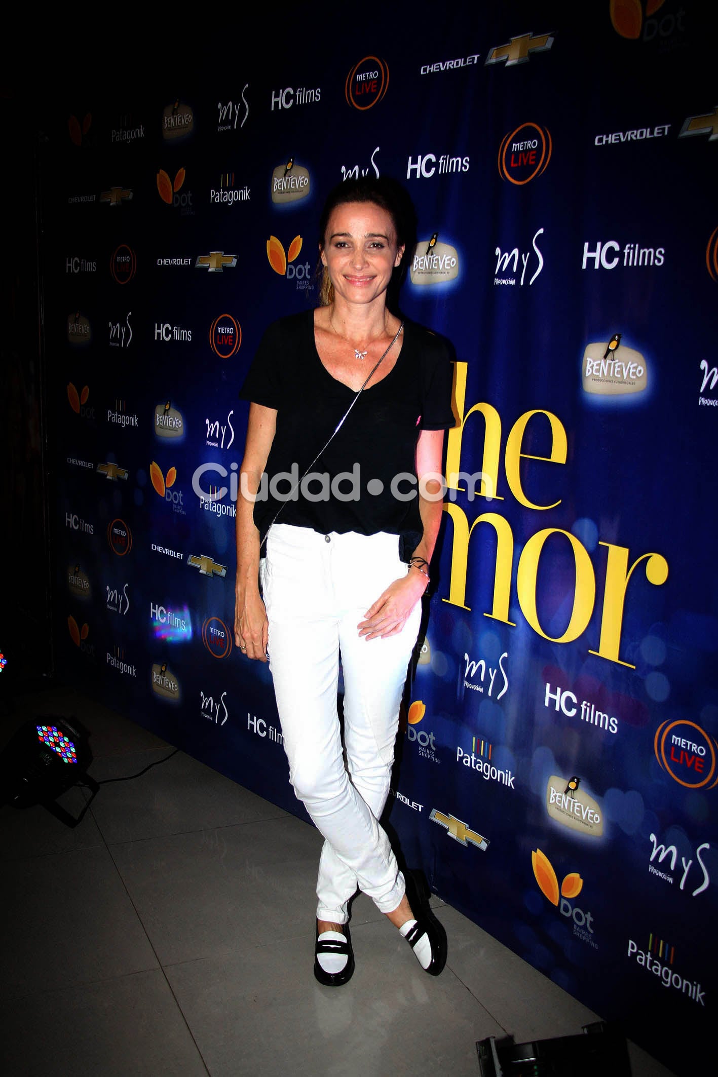 Parejitas famosas, diosas y súper looks en una velada a puro cine en la premiere de Una noche de amor. (Foto: Movilpress)