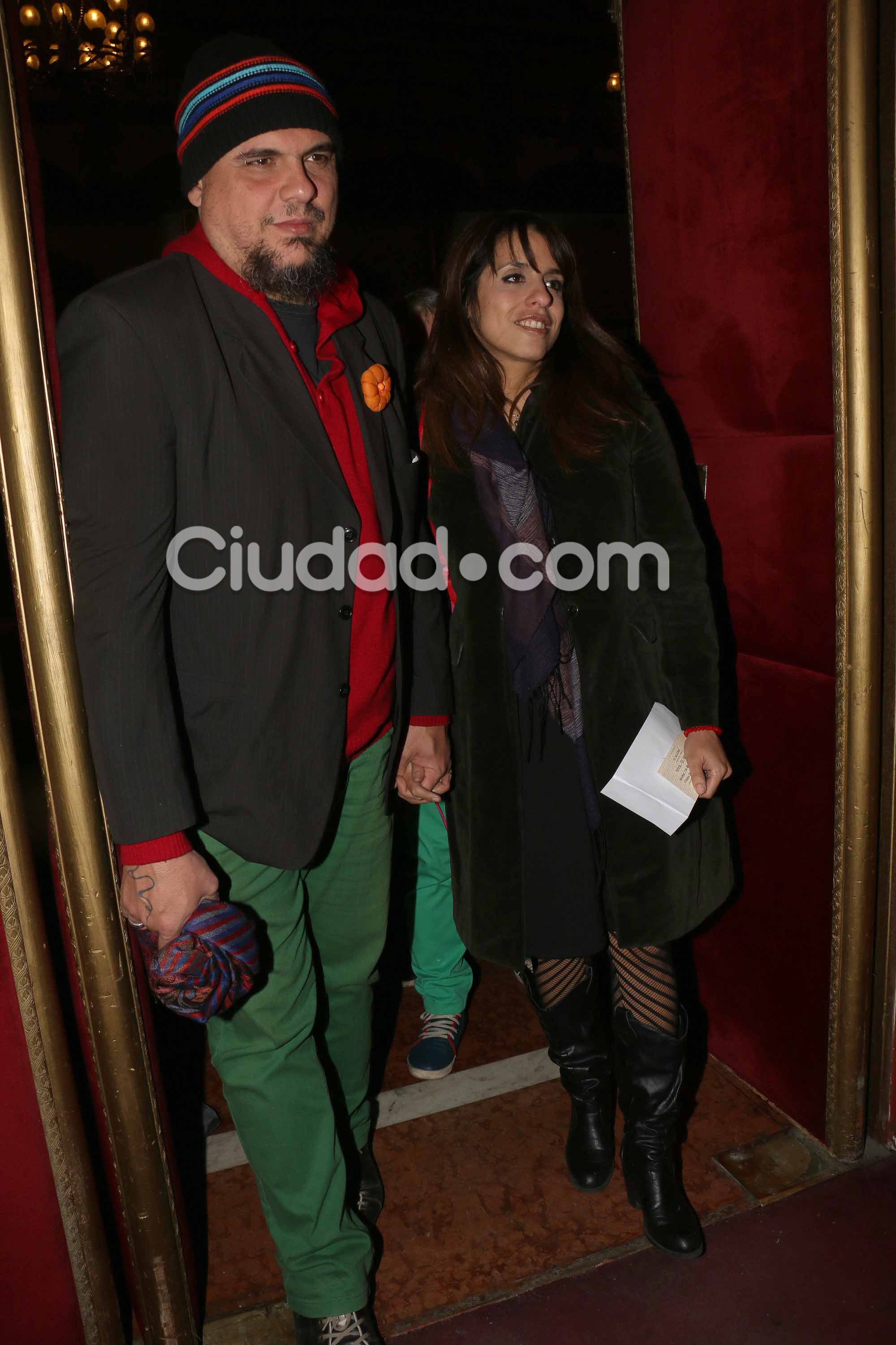 Parejitas y famosos en el estreno de Yiya, el musical. (Foto: Movilpress)