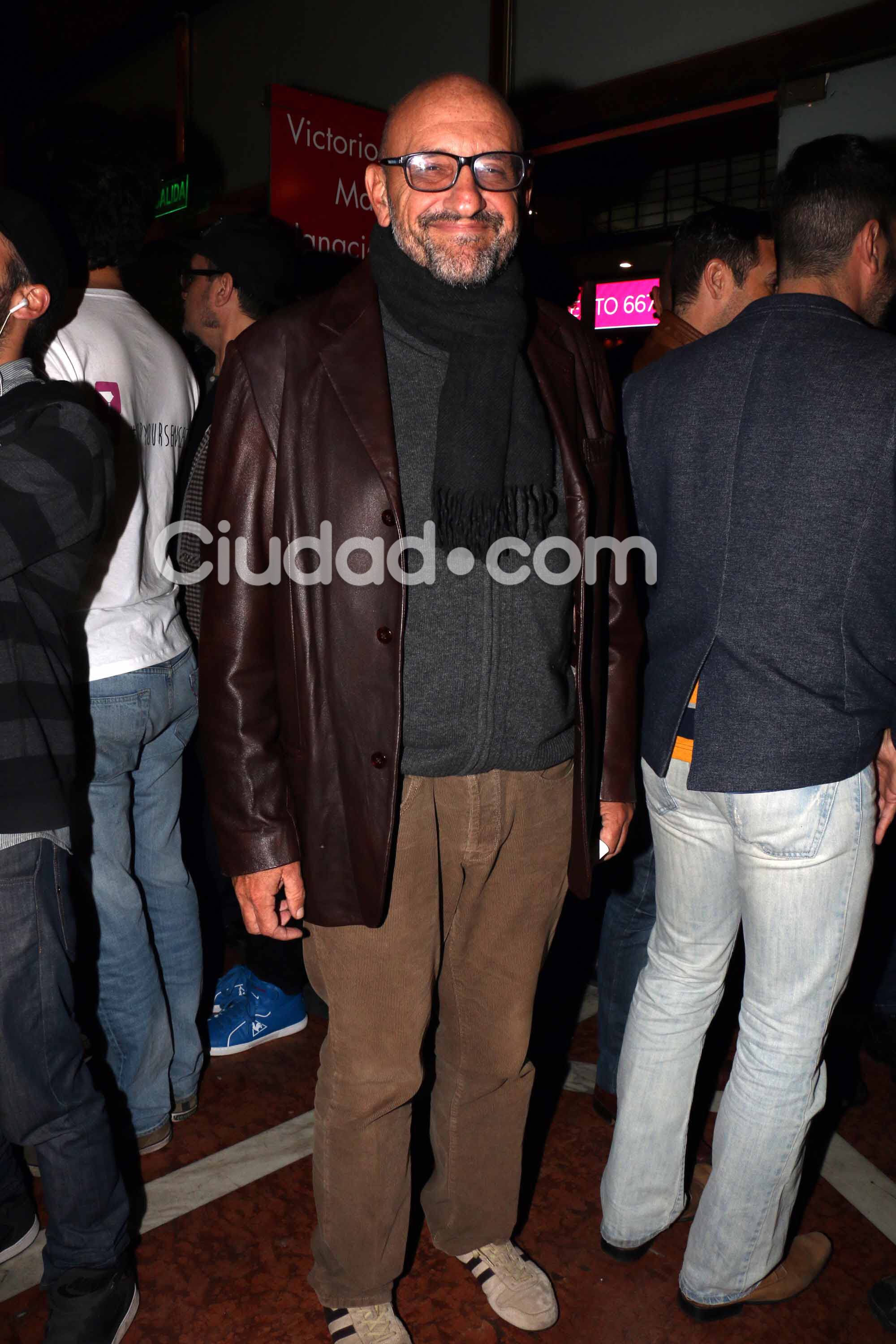 Parejitas y famosos en el estreno de Yiya, el musical. (Foto: Movilpress)