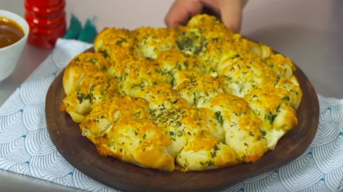 Paso a paso para una rejilla de pan de pizza: una receta simple que le da un giro al clásico plato 