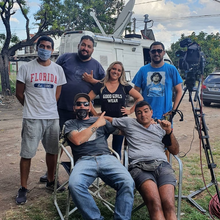 Paula Bernini con su equipo de trabajo en TN.